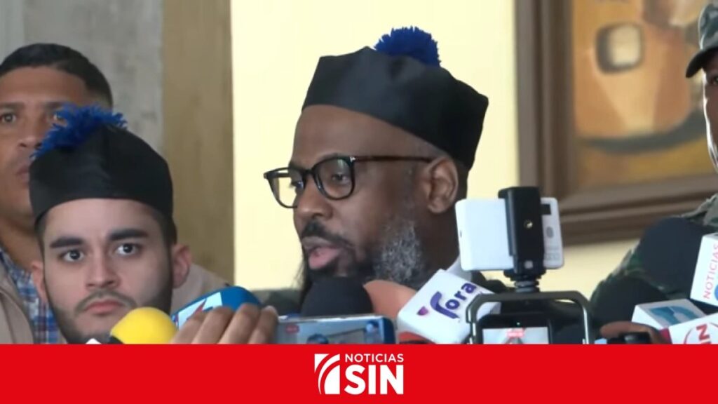 El director de Persecución del Ministerio Público, Wilson Camacho, habla con la prensa sobre el caso Jet Set