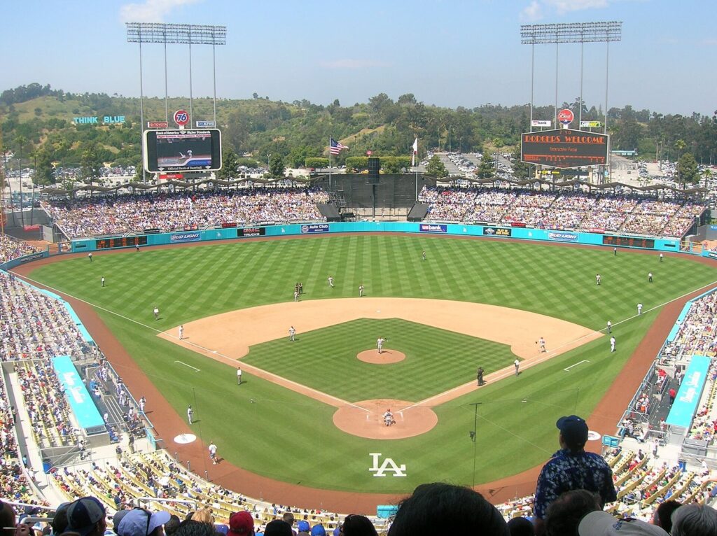 Fin del sueño del tricampeonato: los Dodgers, barridos por los Cerveceros en la Serie de Campeonato Vista del Dodger Stadium en Los Ángeles